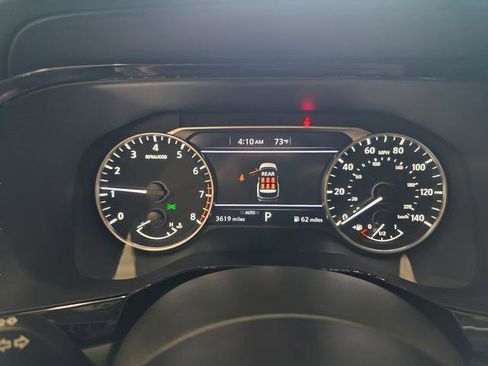 Used 2025 Nissan Pathfinder SV image 17