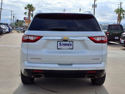 Used 2021 Chevrolet Traverse Premier image 7