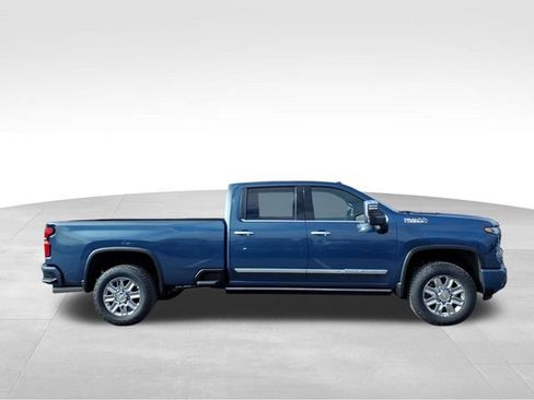 New 2026 Chevrolet Silverado 2500 High Country w/ High Country Premium Package AWD/4WD image 2
