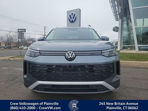 Certified 2025 Volkswagen Tiguan SE image 22