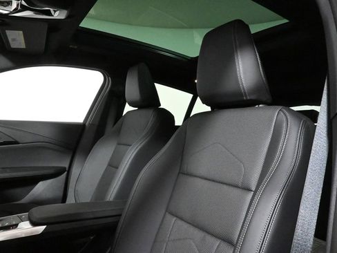 Used 2026 BMW X2 xDrive28i w/ Technology Package image 16