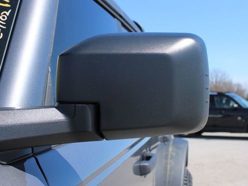 Used 2024 Ford Bronco Everglades image 6