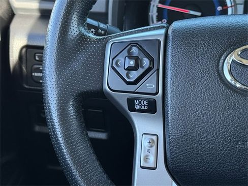 Used 2014 Toyota 4Runner Limited image 12