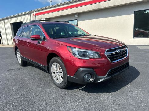 Used 2019 Subaru Outback 2.5i Premium AWD/4WD image 3