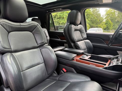 Used 2021 Lincoln Navigator Reserve w/ Luxury Package AWD/4WD image 21