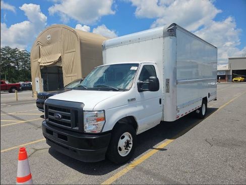 Used 2021 Ford E-350 and Econoline 350 Super Duty RWD image 1