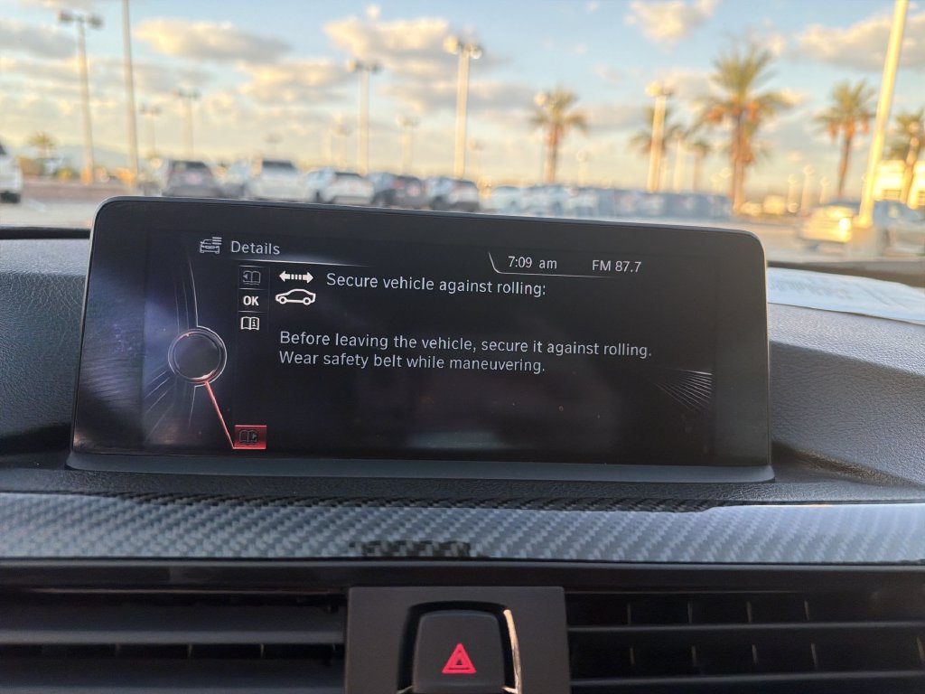 Used 2015 BMW M4 Convertible RWD image 19