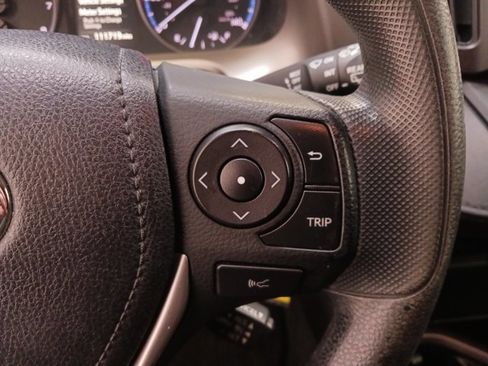 Used 2017 Toyota RAV4 LE image 17