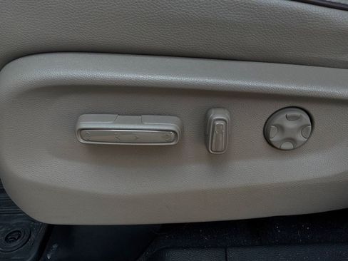 Used 2023 Honda Odyssey Elite image 11