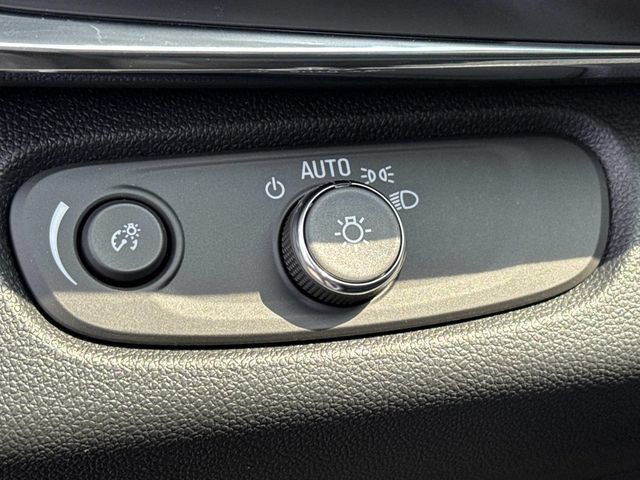 Used 2026 Buick Envista Preferred FWD image 27