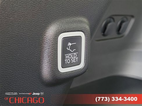 New 2026 Jeep Cherokee Overland image 8