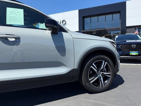 Used 2024 Volvo XC40 B5 Core AWD/4WD image 18