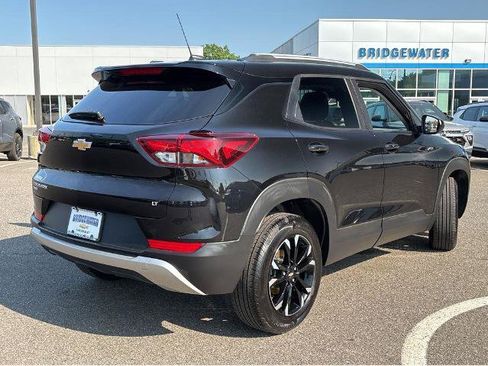 Used 2023 Chevrolet TrailBlazer LT AWD/4WD image 10