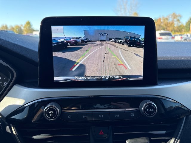 Used 2021 Ford Escape SE w/ Cold Weather Package AWD/4WD image 15