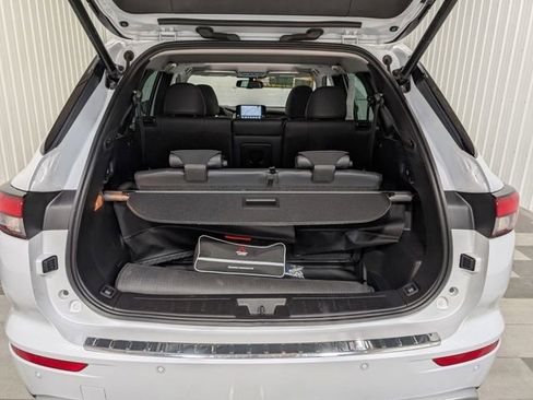 Used 2023 Mitsubishi Outlander 4WD Plug-In Hybrid image 25