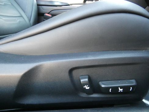 Used 2017 Lexus RC 200t image 35