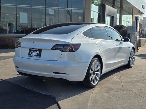 Used 2020 Tesla Model 3 Standard Range Plus image 3
