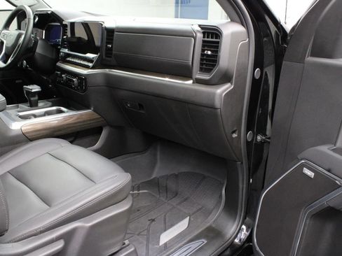 Used 2025 Chevrolet Silverado 1500 RST w/ Convenience Package II AWD/4WD image 39