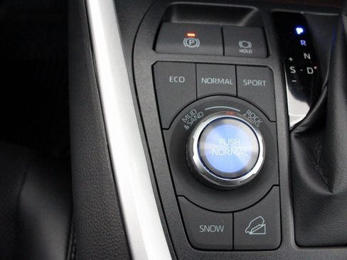 New 2025 Toyota RAV4 Limited image 37