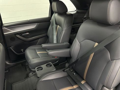 Certified 2024 MAZDA CX-90 Plug-In Hybrid w/ Premium Plus image 22