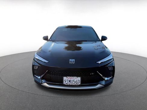 Used 2025 Buick Envista Sport Touring image 4