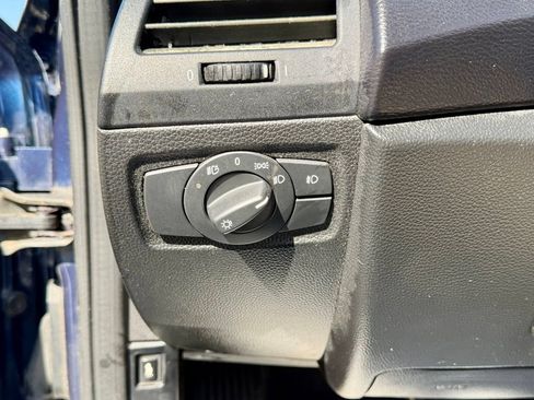 Used 2011 BMW 128i Convertible RWD image 12