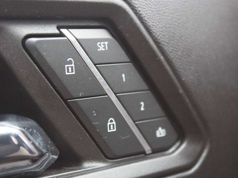 Certified 2023 Chevrolet Colorado ZR2 w/ ZR2 Convenience Package III image 17