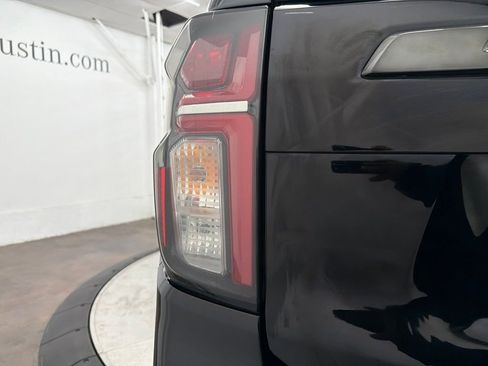 Used 2021 Chevrolet Tahoe Z71 AWD/4WD image 12