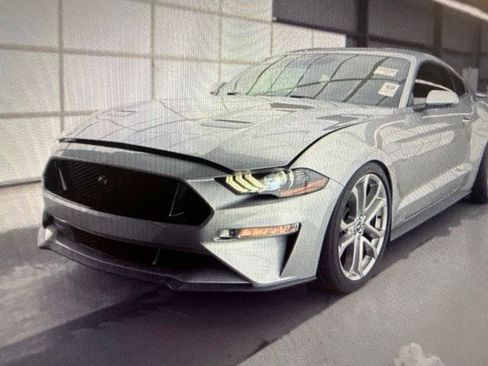 Used 2020 Ford Mustang GT Premium w/ Equipment Group 401A RWD image 2