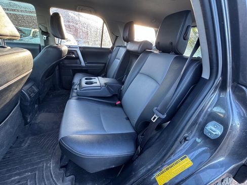 Used 2020 Toyota 4Runner SR5 Premium AWD/4WD image 19