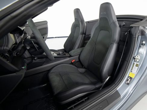 Certified 2026 Porsche 911 Carrera GTS image 17