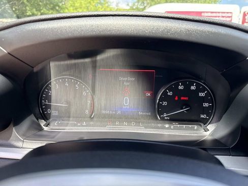 Used 2023 Ford Explorer XLT w/ Equipment Group 202A RWD image 38