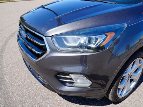 Used 2018 Ford Escape SE w/ SE Sport Appearance Package FWD image 23