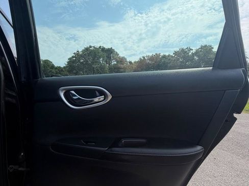 Used 2019 Nissan Sentra SV w/ Special Edition Package FWD image 15