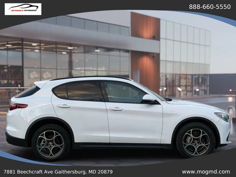 Used 2022 Alfa Romeo Stelvio Sprint AWD/4WD image 10