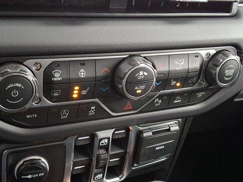 New 2026 Jeep Wrangler Unlimited Rubicon image 13