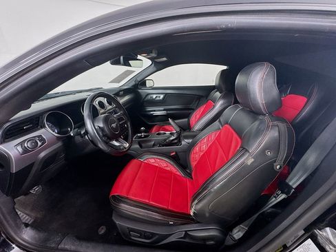 Used 2021 Ford Mustang GT w/ Black Accent Package RWD image 19