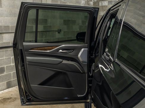 Used 2023 Cadillac Escalade ESV Sport Platinum w/ LPO, ONYX Package AWD/4WD image 56