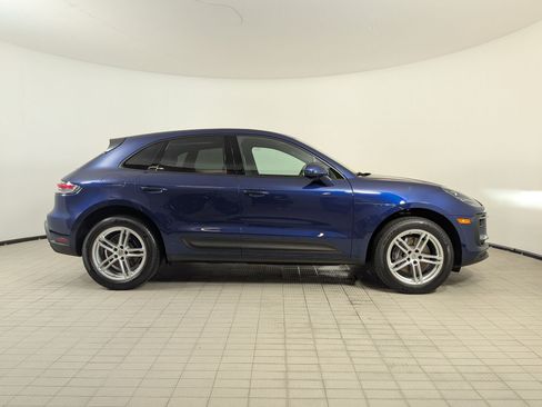 Certified 2023 Porsche Macan AWD/4WD image 8