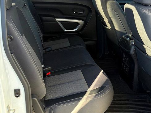 Used 2021 Nissan Titan SV w/ SV Convenience Package image 26