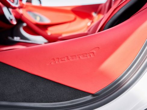 Used 2025 McLaren GTS image 39