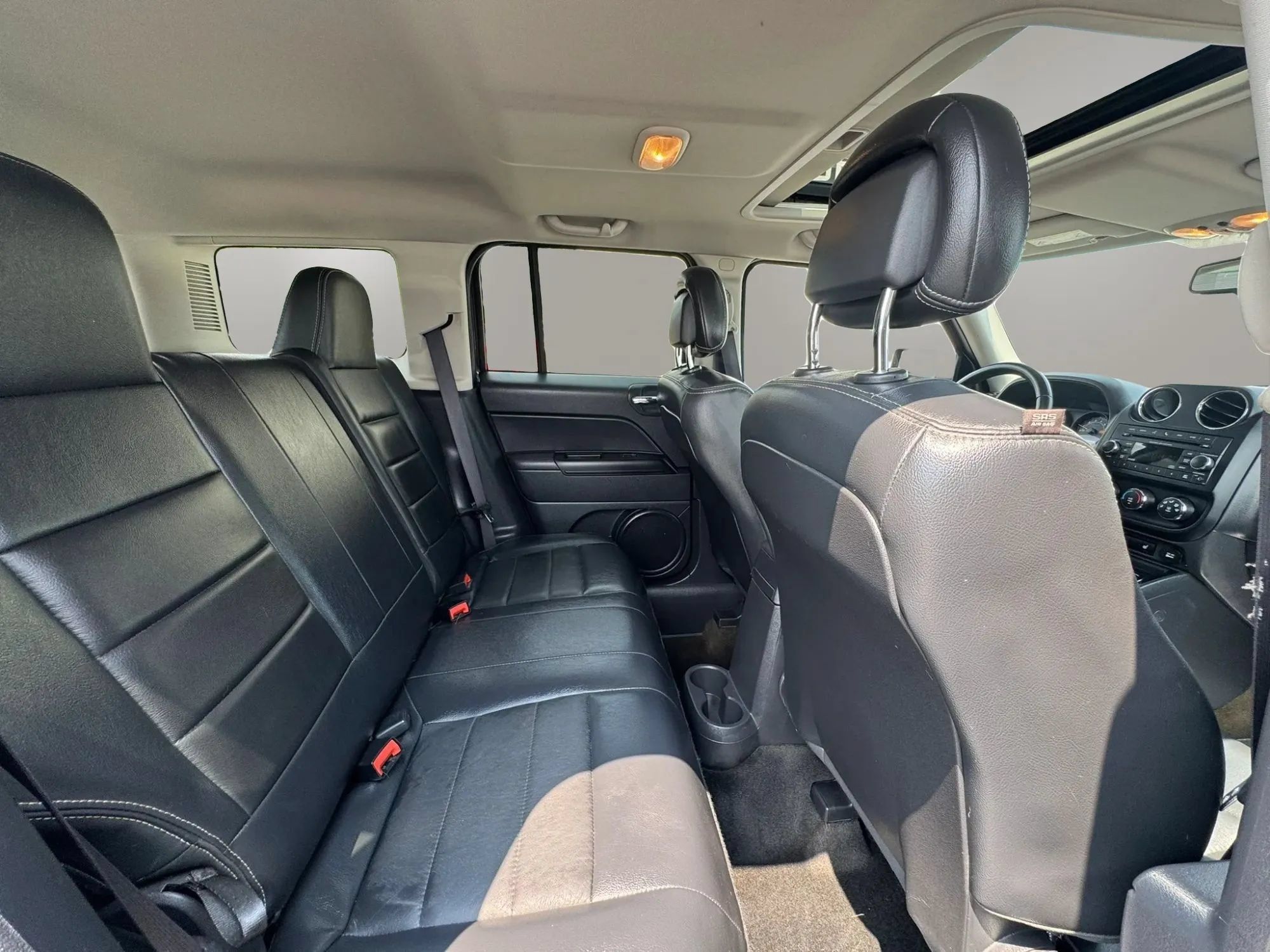 Used 2016 Jeep Patriot High Altitude FWD image 14