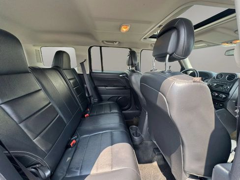 Used 2016 Jeep Patriot High Altitude FWD image 14