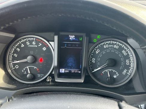 Used 2023 Toyota Tacoma TRD Off-Road image 27