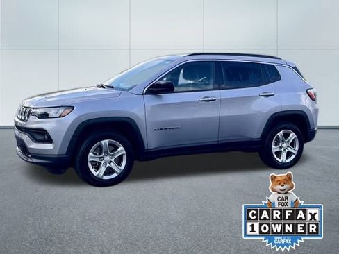 Used 2024 Jeep Compass Latitude image 7