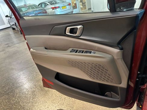 Used 2026 Kia Carnival FWD image 18