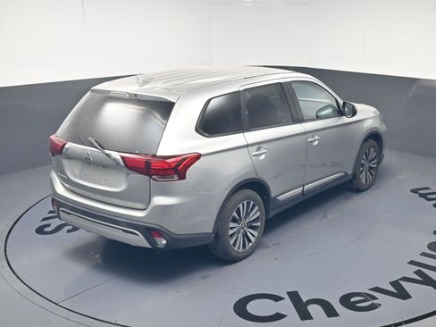 Used 2020 Mitsubishi Outlander ES image 25