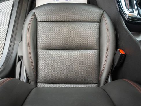 Used 2024 Chevrolet Trax RS w/ Sunroof Package FWD image 30