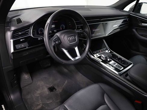 Used 2022 Audi Q7 Premium w/ Convenience Package image 4