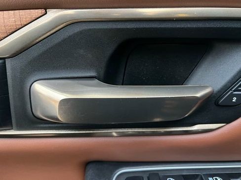 Used 2023 RAM 1500 Limited w/ Body Color Bumper Group image 10